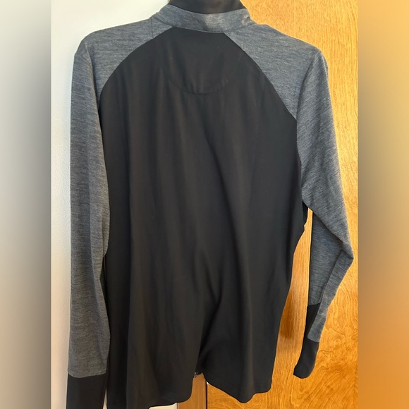 Ladies black and gray golf shirt. Full zip. 221 - Picture 2 of 3
